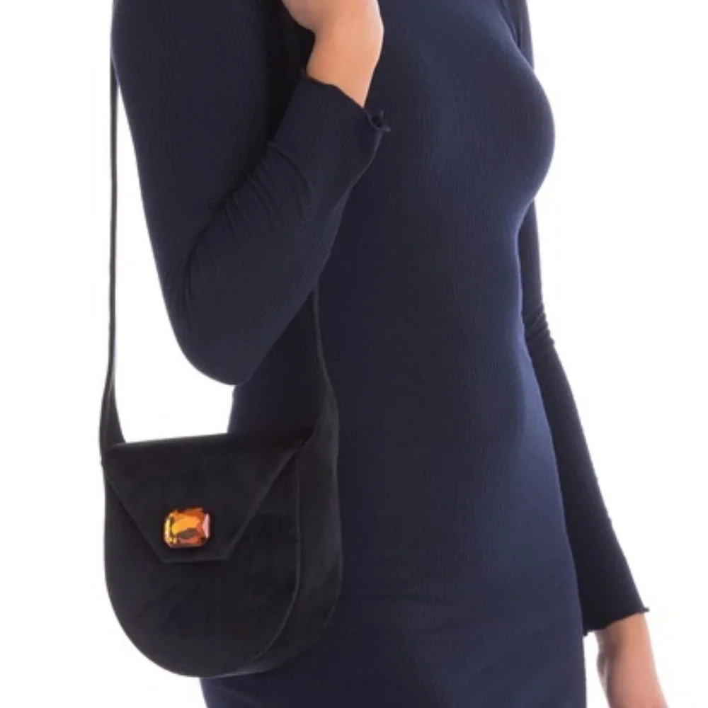 Tory Burch disclaimer color